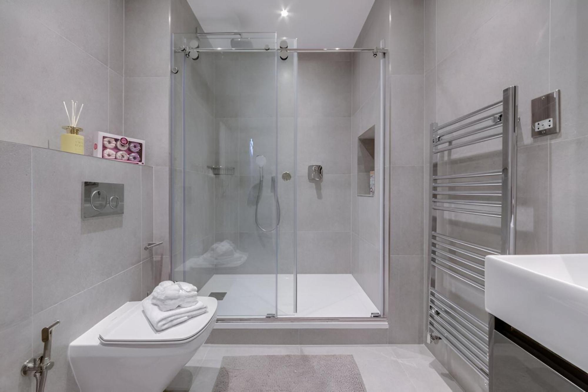 Luxury London 3 Bedroom Duplex With Pool Table - 4Hs Εξωτερικό φωτογραφία