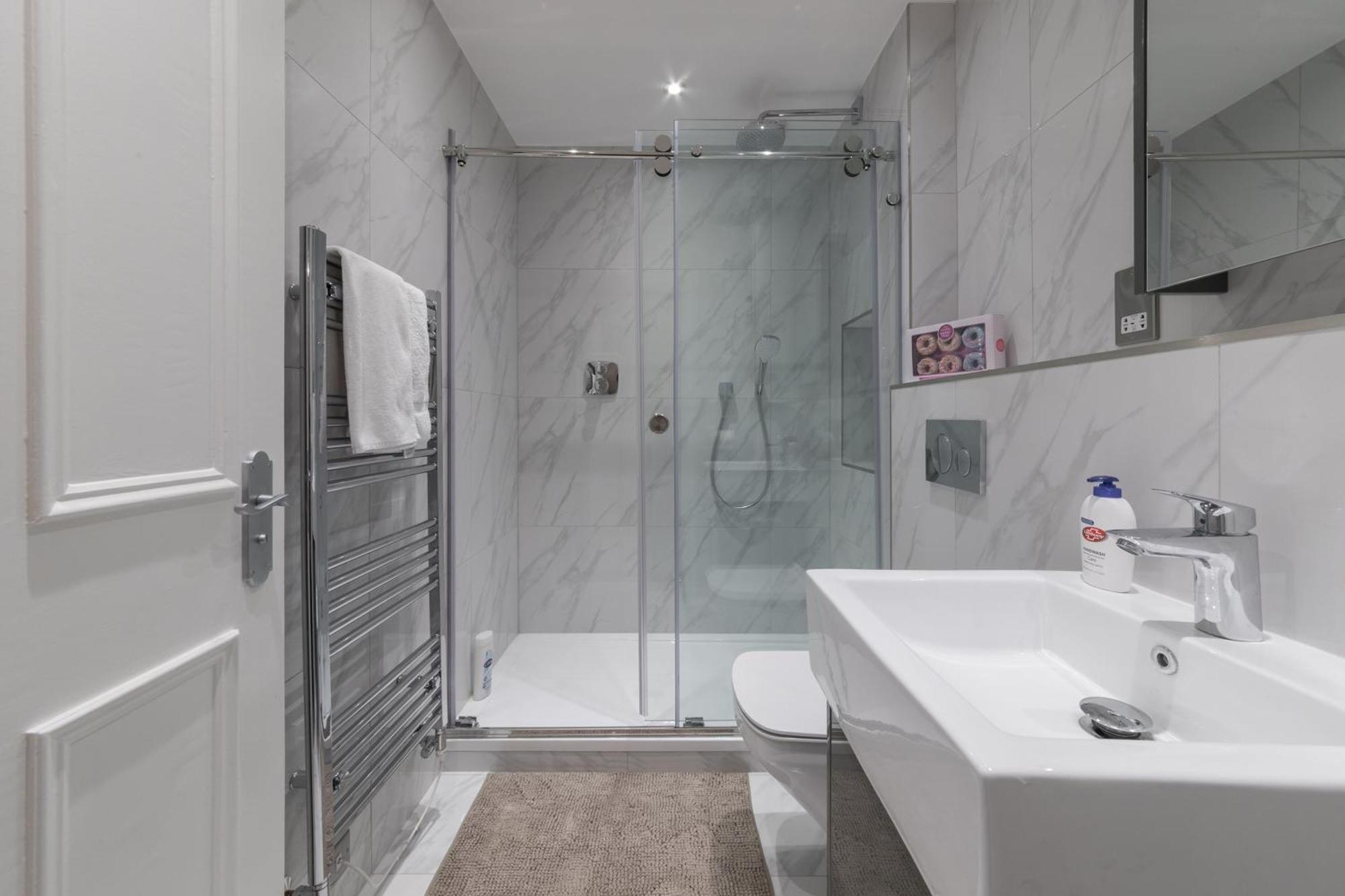 Luxury London 3 Bedroom Duplex With Pool Table - 4Hs Εξωτερικό φωτογραφία